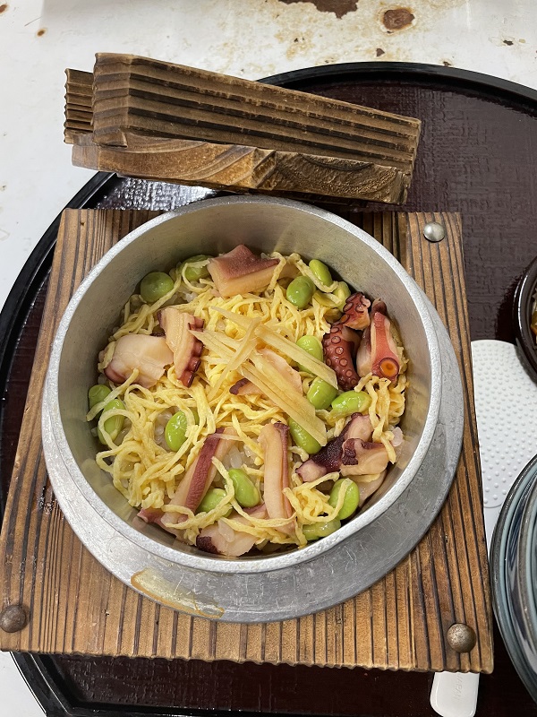 章鱼釜饭