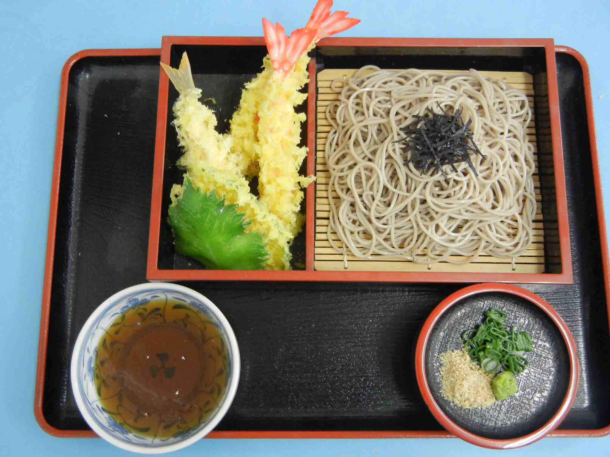 天婦羅竹簍蕎麥麵