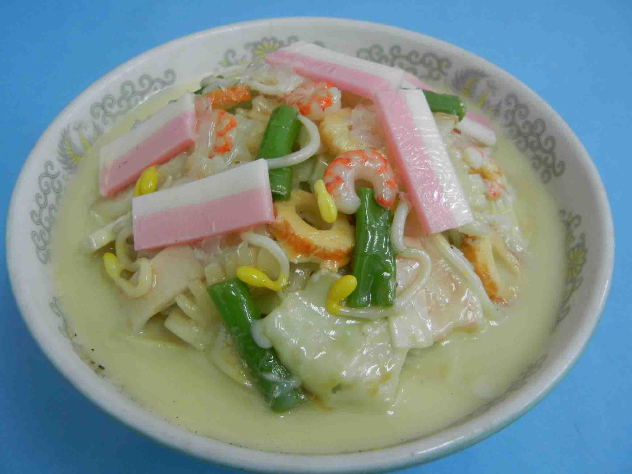 Nagasaki-style Noodles in Broth with Various Toppings