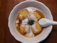 炸豆腐佐醬汁