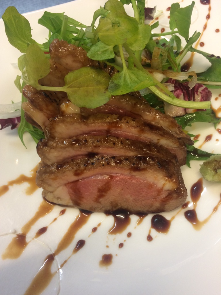 炙烤鸭肉