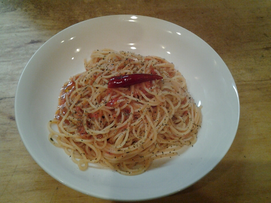 Basil,Tomato Sauce Spaghetti