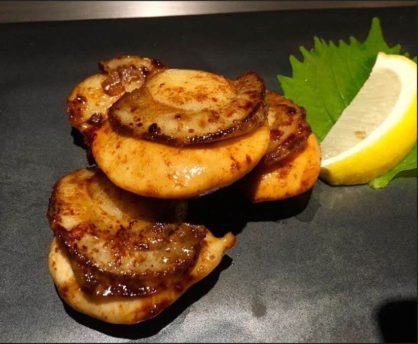 Scallops Saut&eacute;ed in Butter and Soy Sauce