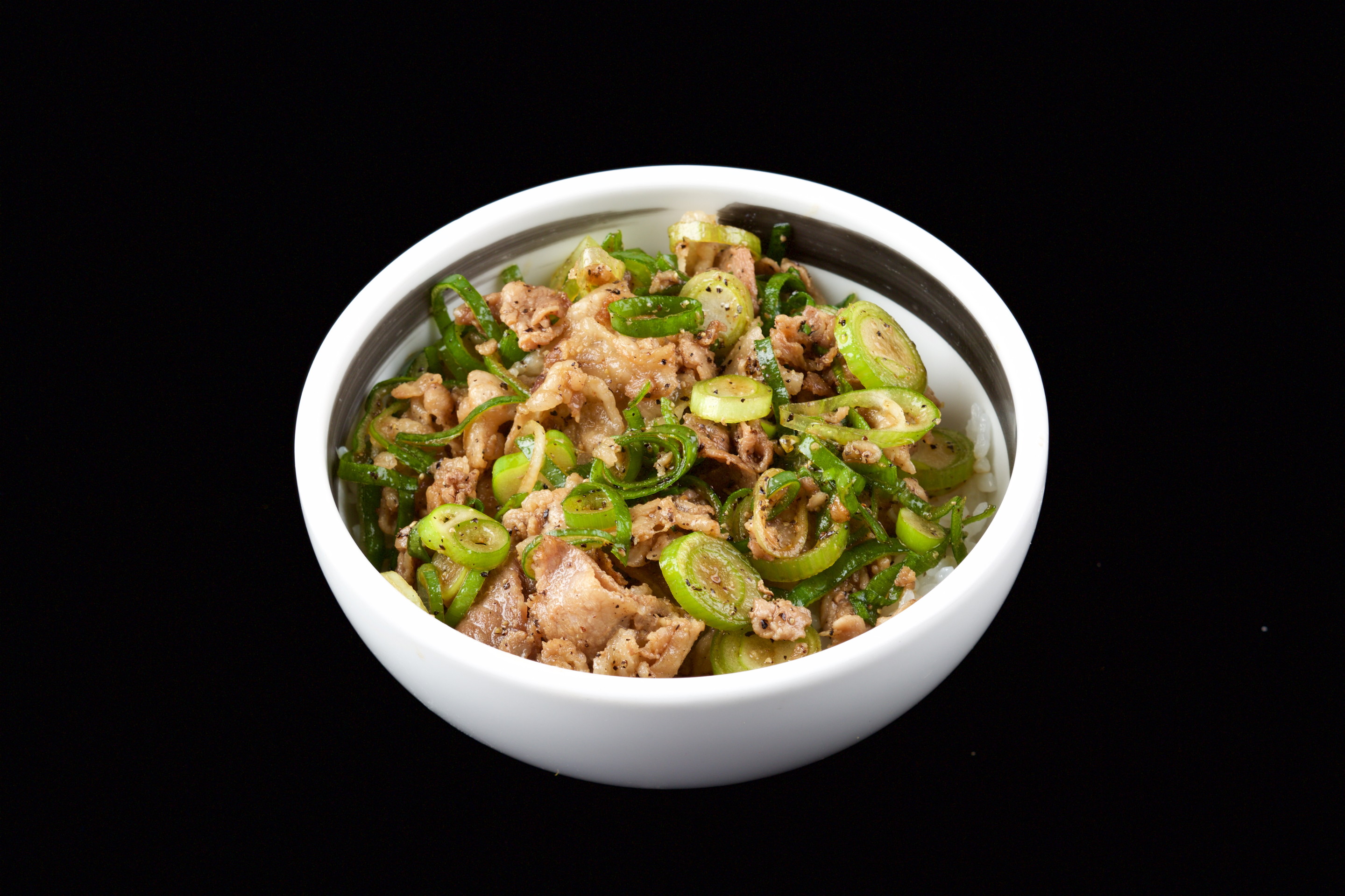 米飯與豬肉一起蒸